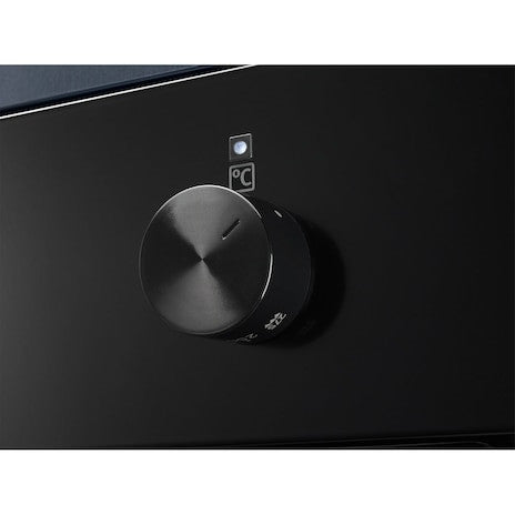 ELECTROLUX KOIGH00KA2 60cm UltimateTaste 500 built-in single oven with 72L capacity