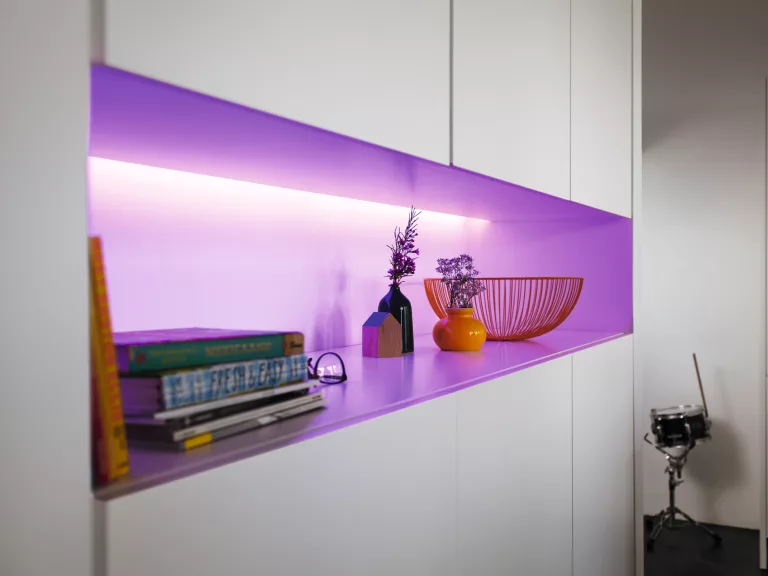 PHILIPS Hue Lightstrip Plus V4 APR 2m base kit