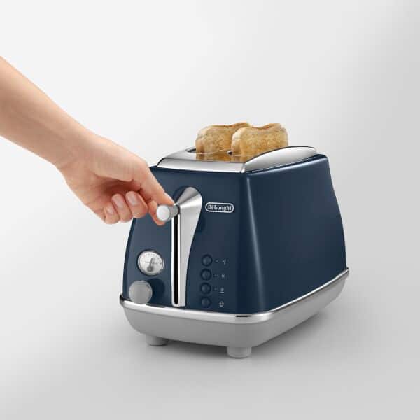 DELONGHI CTOC2003.BL Icona Capitals Toaster