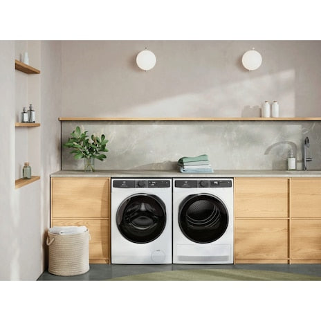 ELECTROLUX EDH803J5WC 8KG UltimateCare 500 Heat Pump Dryer