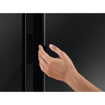 ELECTROLUX ESE6201B-B 700 Series side by side refrigerator 625L