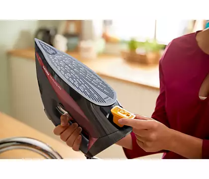 PHILIPS DST7022/40  Steam iron