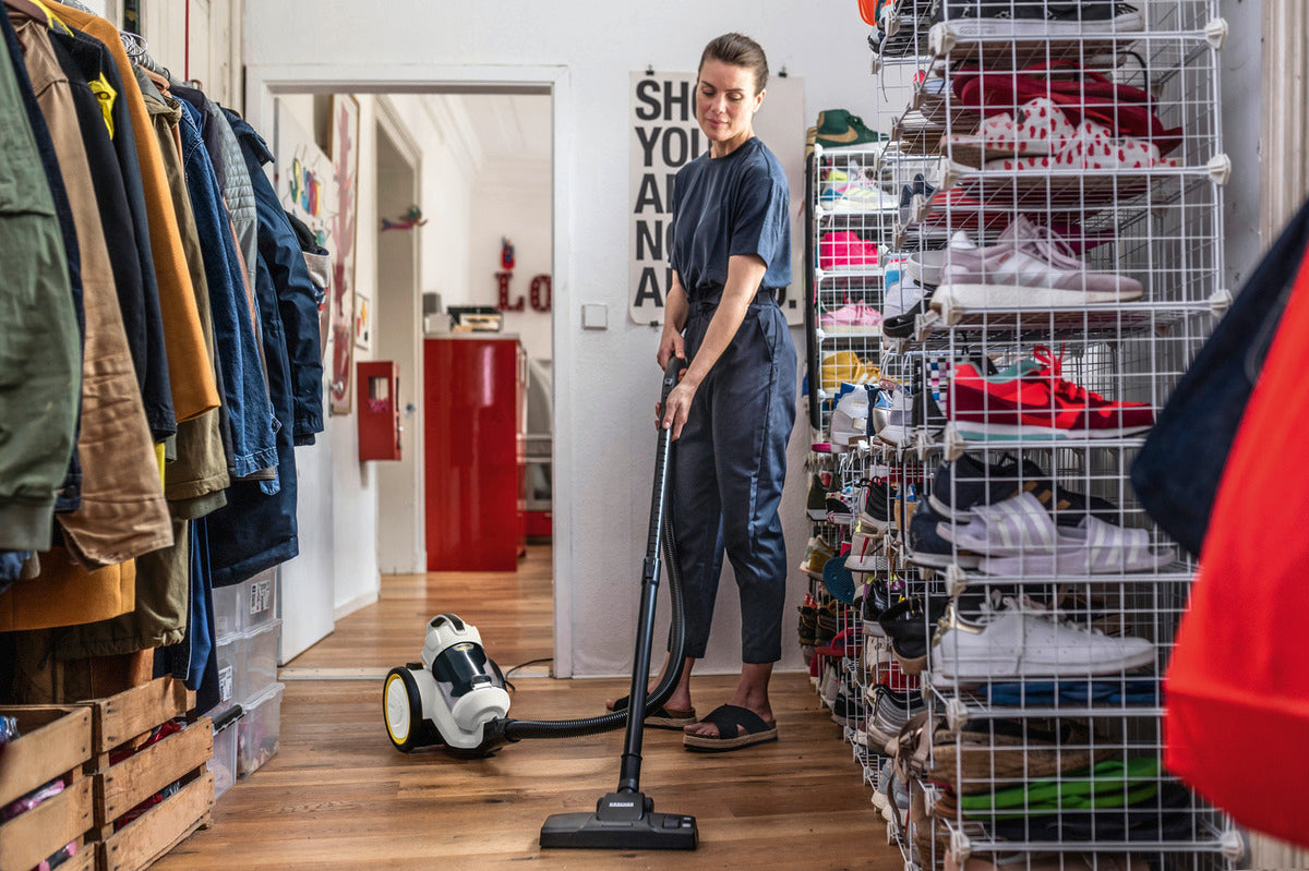 KARCHER VC 3  Plus vacuum cleaner