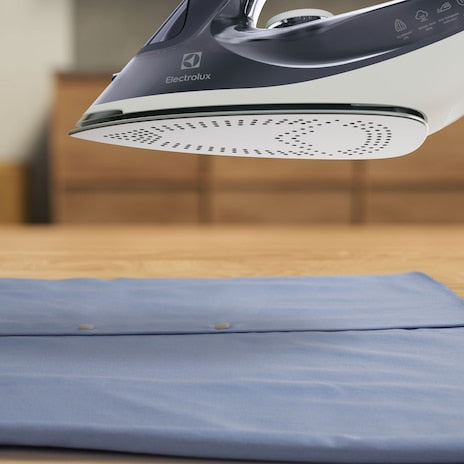 ELECTROLUX E6SI3-61NW UltimateCare 500 steam iron
