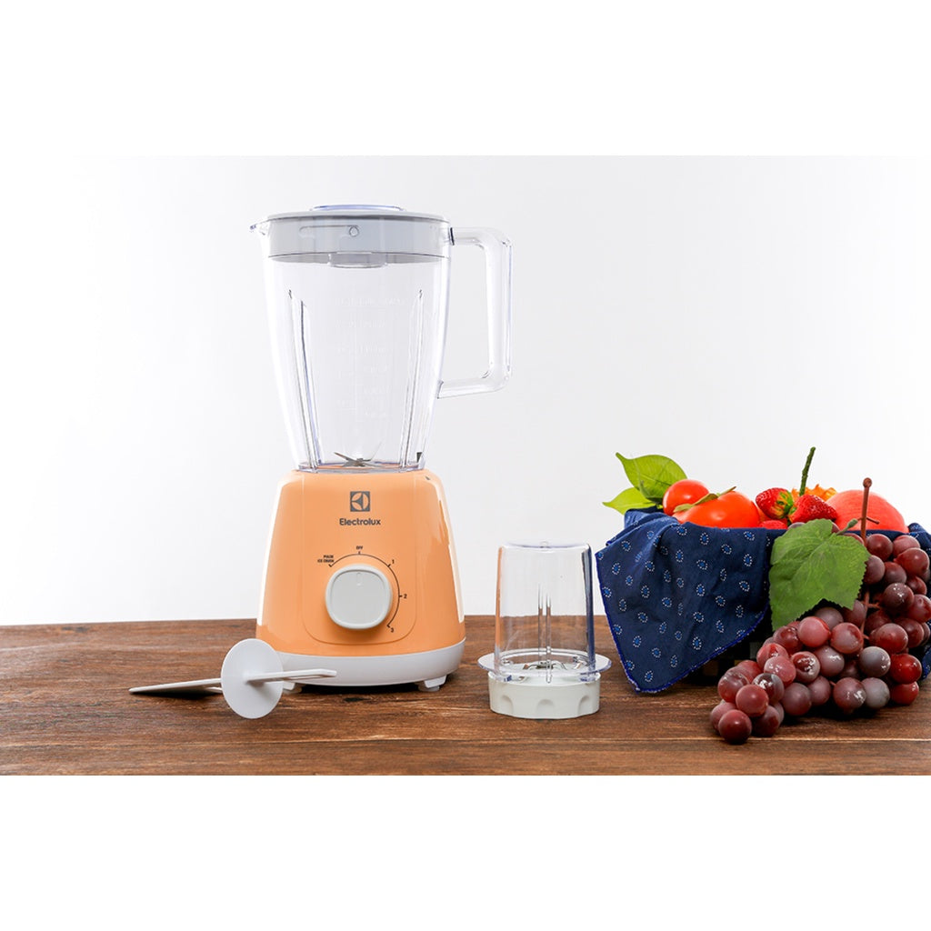 Sell Blender Juicer Electrolux EBR3526 1.7 Liters 500 Watt