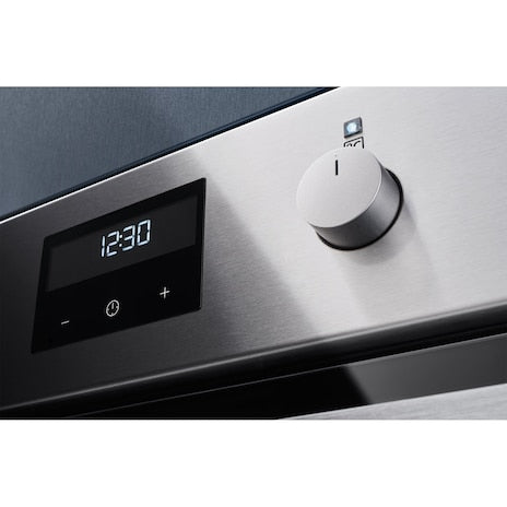 ELECTROLUX KODGH70TXA 60cm UltimateTaste 500 built-in single oven with 72L capacity